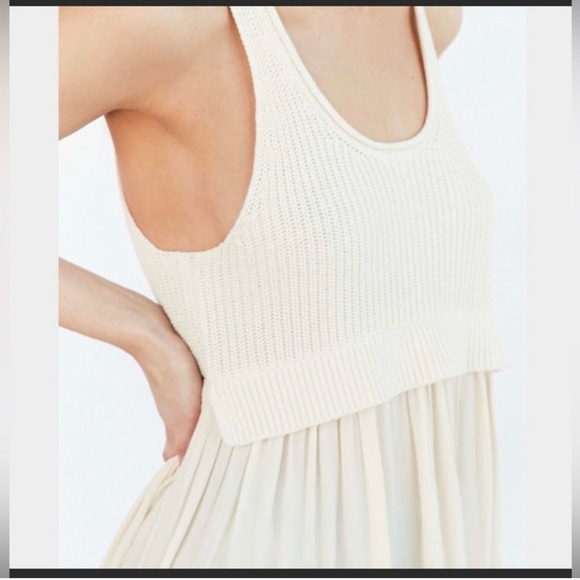 Kimchi Blue Ivory Knit and Flowy Babydoll Style Top Size M - Picture 2 of 14